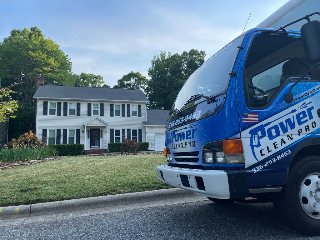 House Wash on Plateau Ct in High Point, NC