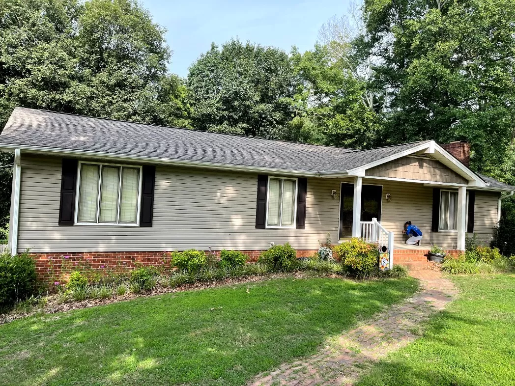 House Washing on Windsor Drive in High Point, NC